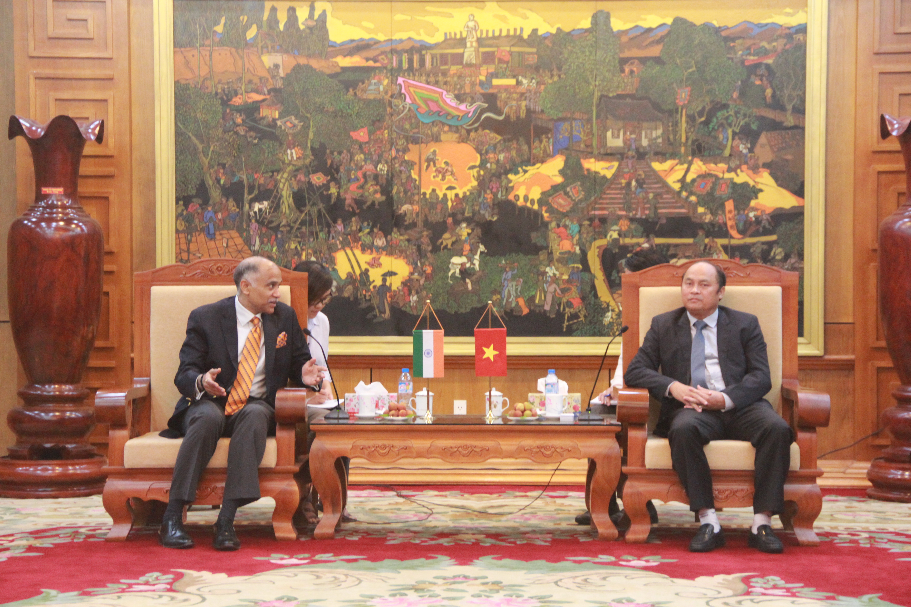 Chủ tịch UBND tỉnh Bắc Giang Nguyễn Văn Linh tiếp Đại sứ Ấn Độ Parvathaneni Harish
