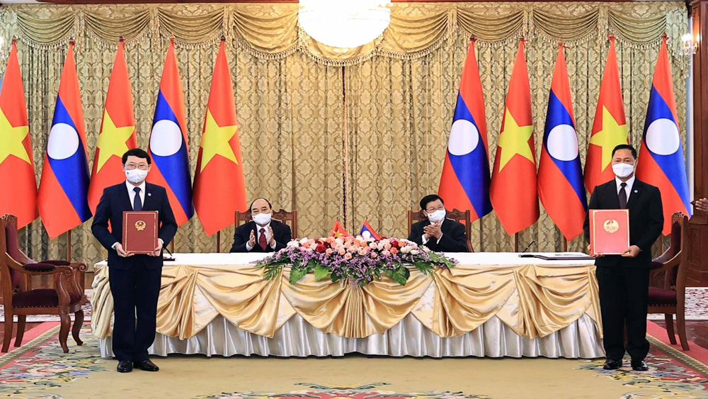 Chủ tịch UBND tỉnh Lê Ánh Dương gửi thư chúc mừng Đại sứ quán và tỉnh Xay Sổm Bun nhân kỷ niệm...