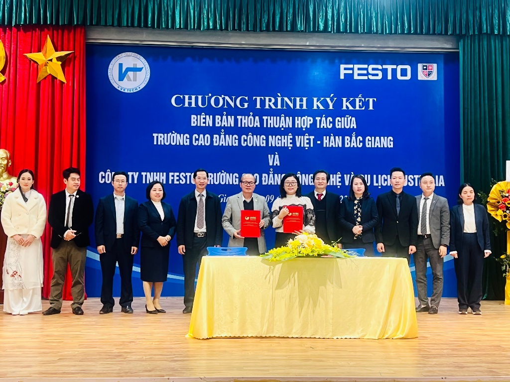 Trường Cao đẳng Công nghệ Việt - Hàn ký kết biên bản thỏa thuận hợp tác với Trường Cao đẳng Công...