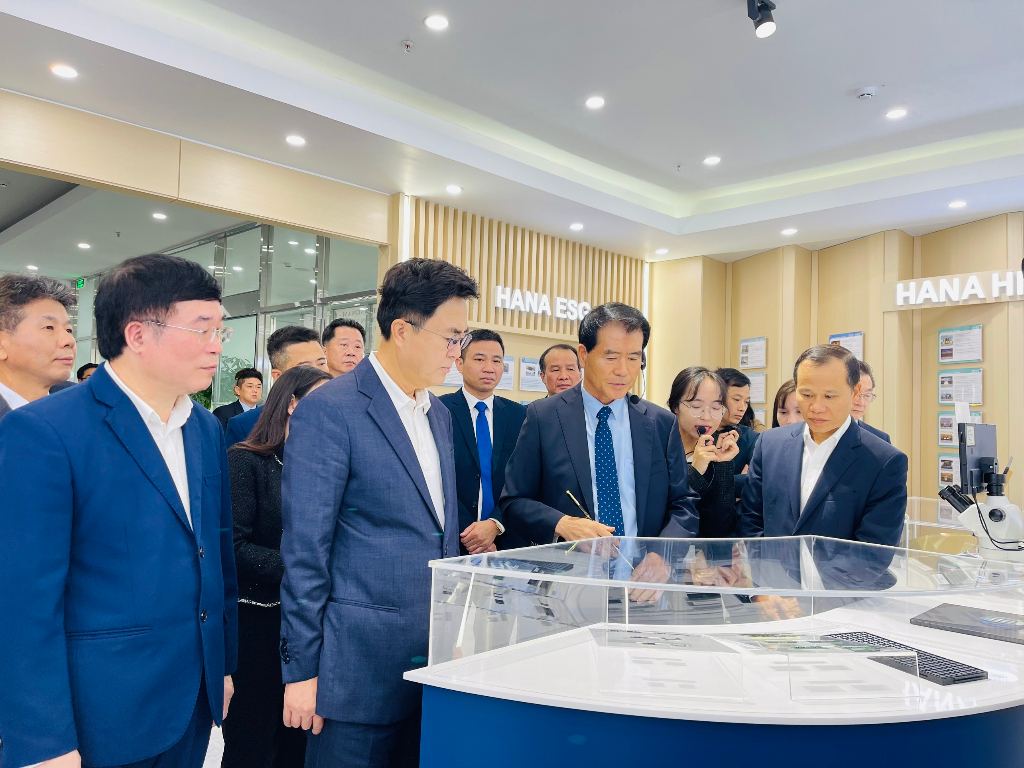 Thống đốc tỉnh Chungcheongnam (Hàn Quốc) thăm doanh nghiệp tại Bắc Giang