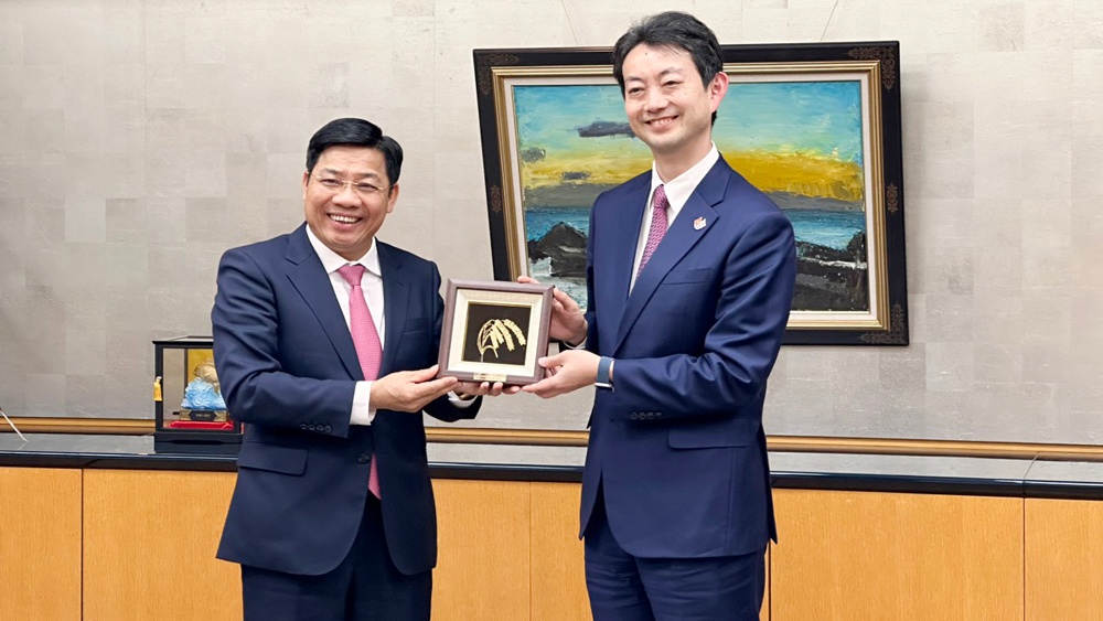 Bí thư Tỉnh ủy Dương Văn Thái làm việc với Thống đốc tỉnh Chiba (Nhật Bản)