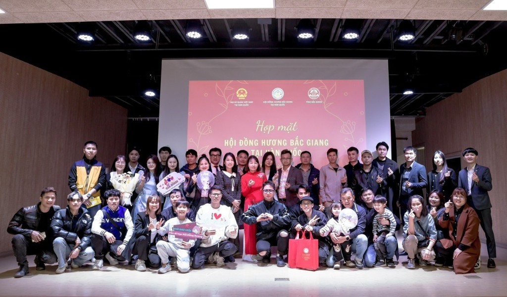 Hội đồng hương Bắc Giang tại Hàn Quốc tổ chức chương trình họp mặt đầu Xuân Giáp Thìn - 2024.|https://songoaivu.bacgiang.gov.vn/vi_VN/chi-tiet-tin-tuc/-/asset_publisher/nwZpHte8w4DF/content/hoi-ong-huong-bac-giang-tai-han-quoc-to-chuc-chuong-trinh-hop-mat-au-xuan-giap-thin-2024-