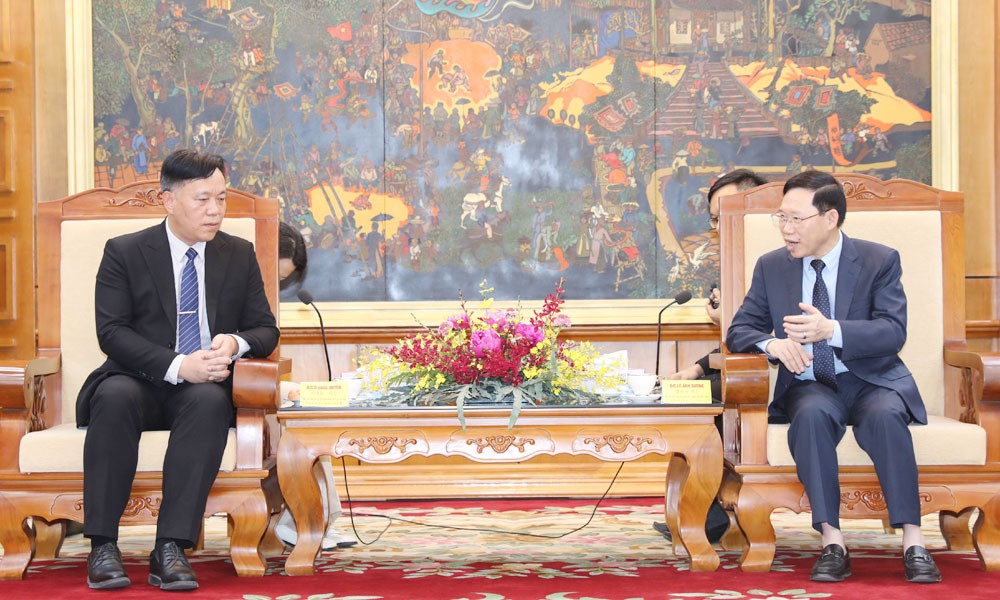 Chủ tịch UBND tỉnh Bắc Giang Lê Ánh Dương tiếp xã giao Tham tán Công sứ Trung Quốc tại Việt Nam