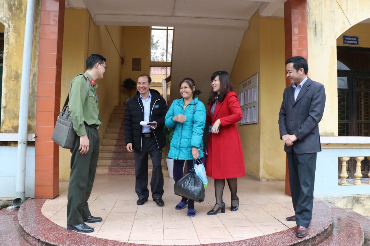 Ngoại vụ tỉnh Bắc Giang hỗ trợ công dân Cam-pu-chia có dấu hiệu bị lừa bán sang Trung Quốc trở về...