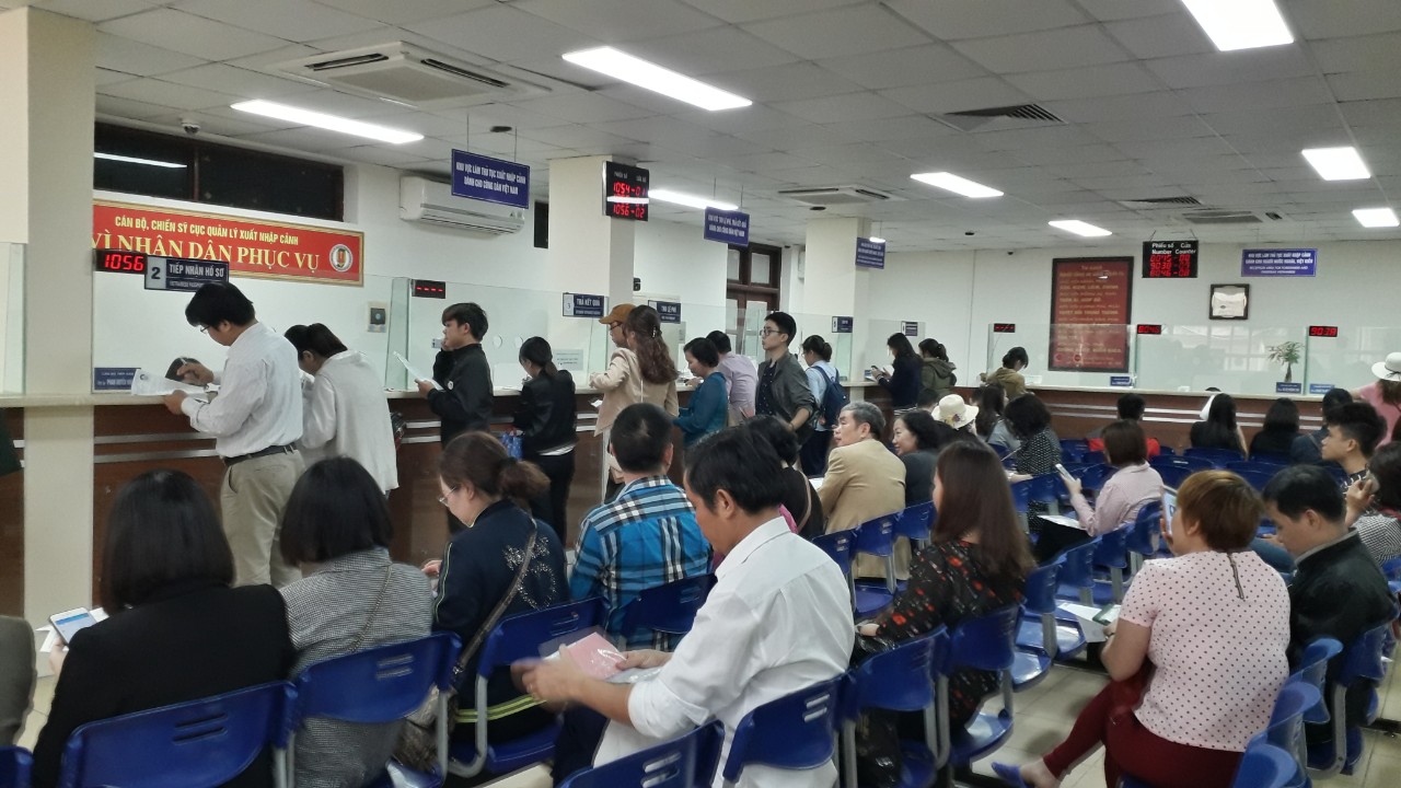 Hướng dẫn thủ tục cấp thẻ thường trú cho người nước ngoài tại Việt Nam