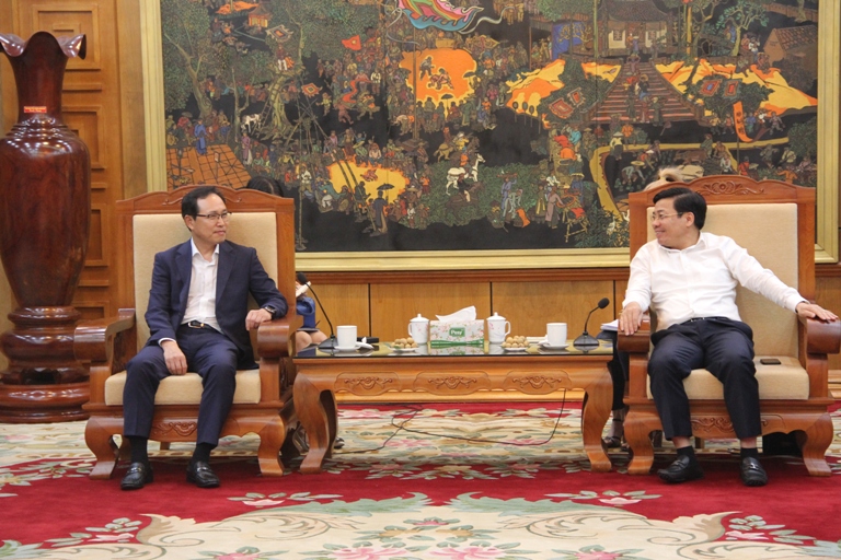 Chủ tịch UBND tỉnh Bắc Giang Dương Văn Thái tiếp Tổng Giám đốc Tổ hợp Sam sung Việt Nam