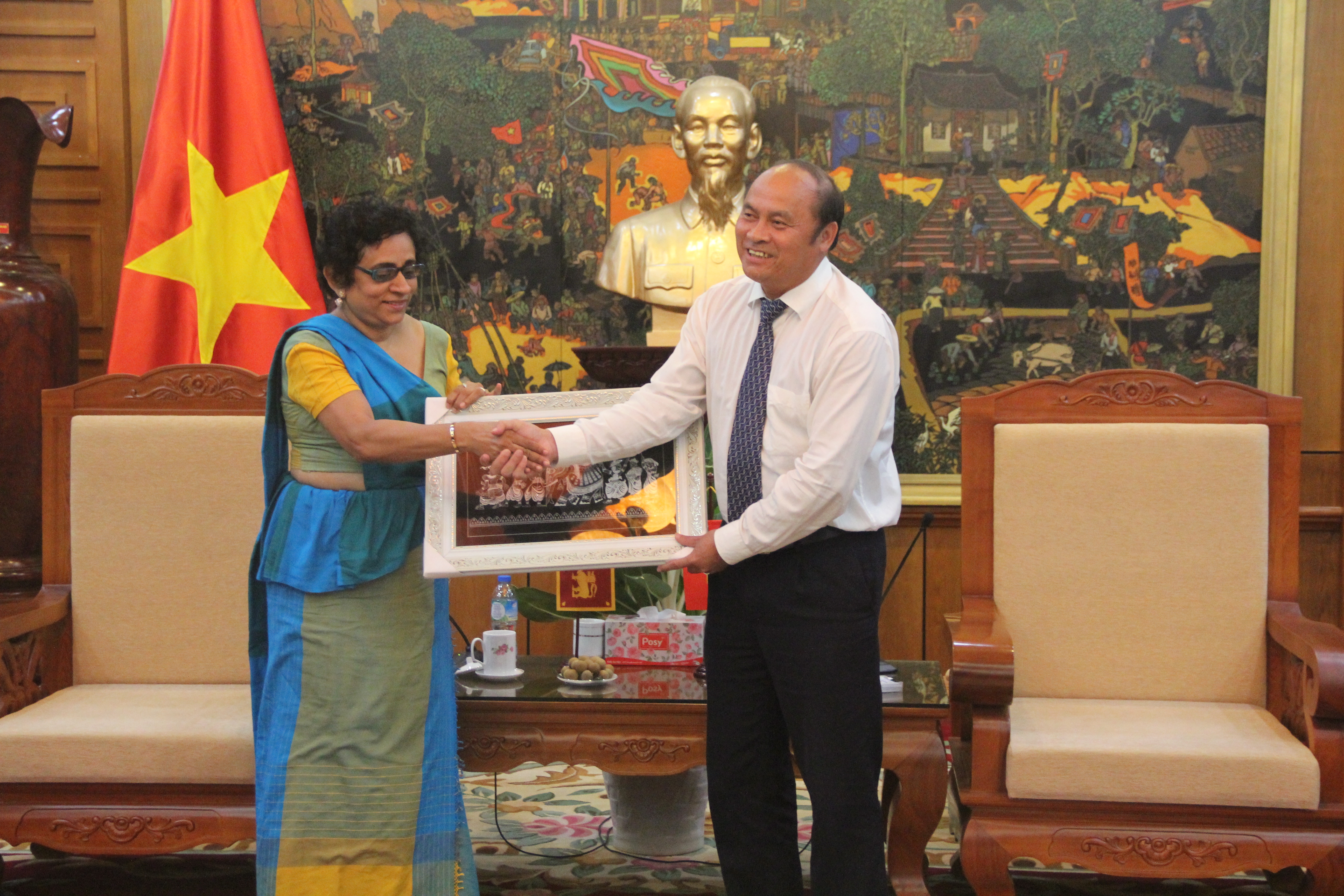 Chủ tịch UBND tỉnh Nguyễn Văn Linh tiếp Đại sứ Sri Lanka
