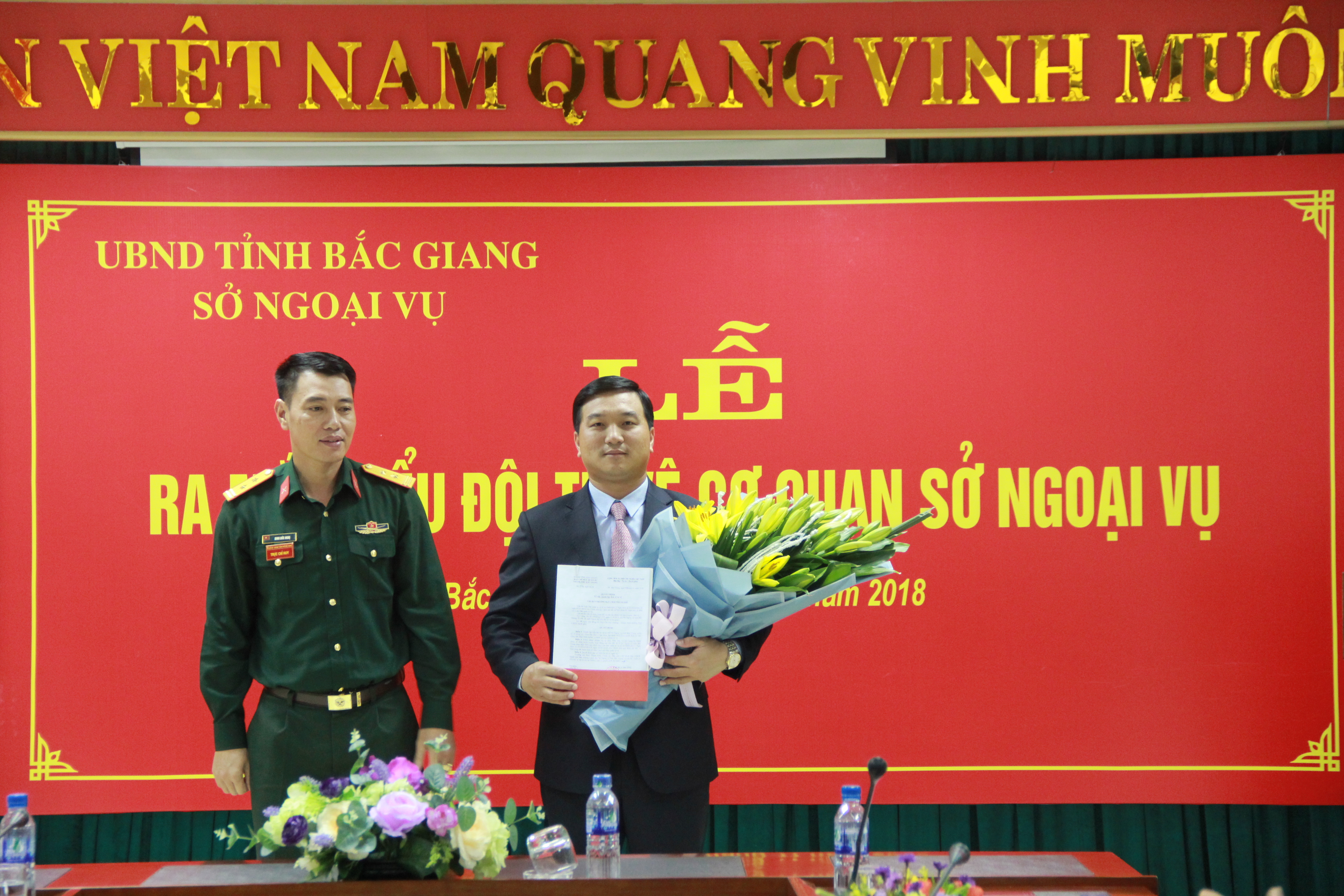 Ra mắt lực lượng tự vệ Sở Ngoại vụ Bắc Giang